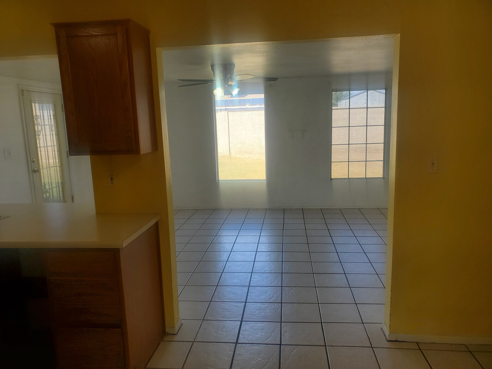 Building Photo - 8822 W Sahuaro Dr