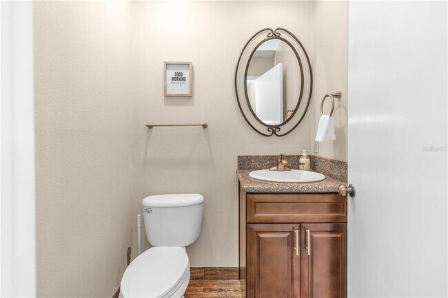 Building Photo - 510 Spoonbill Ct