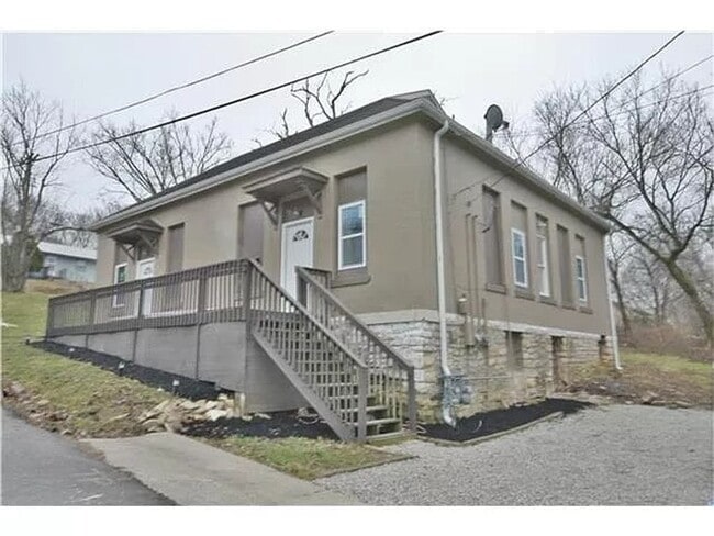 Building Photo - 301 E Kansas St