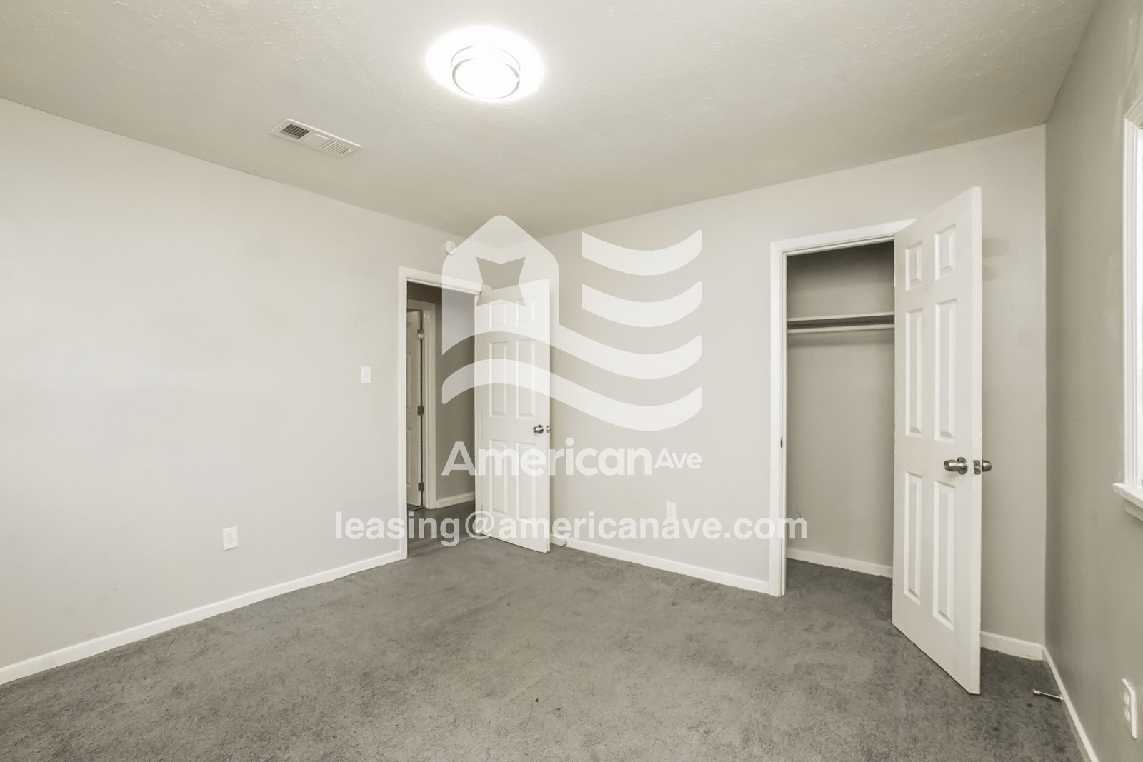 Building Photo - 2262 Forest Glen Dr
