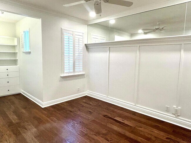 Building Photo - 2024 Foxtail View Ct