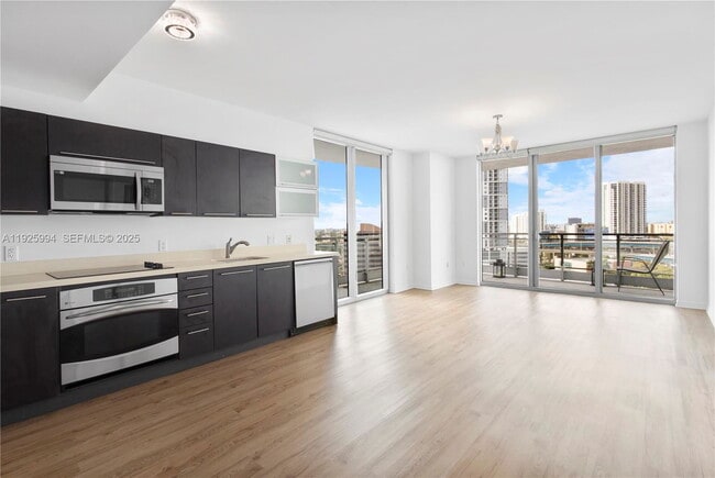 Building Photo - 90 SW 3rd St