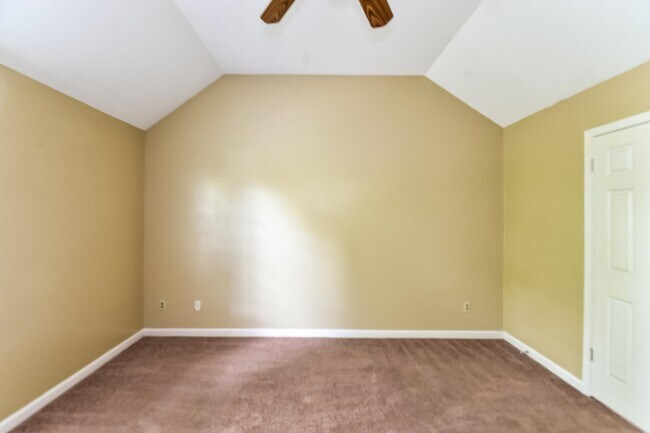 Building Photo - 1677 Ranmar Dr
