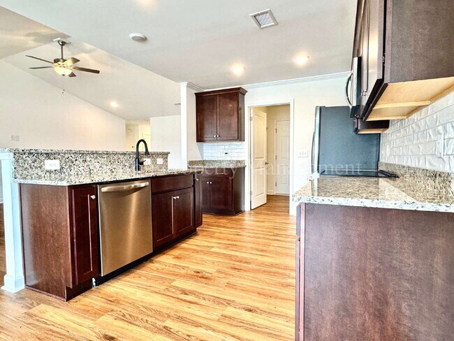 Building Photo - 5283 Vespar Ct