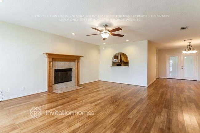 Building Photo - 10482 Twin Circles Dr