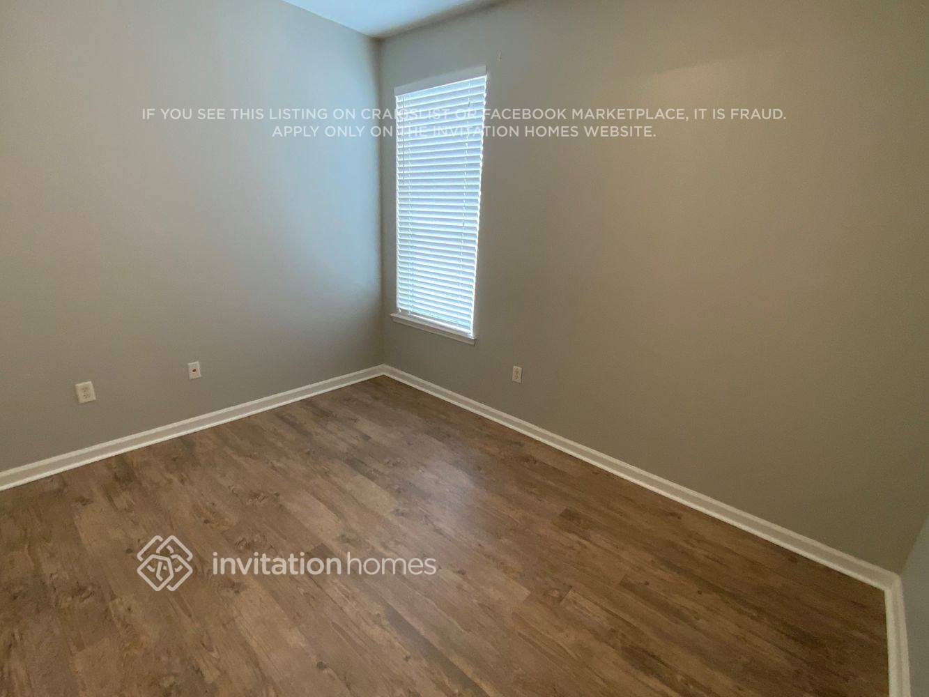 Building Photo - 3826 Westridge Dr
