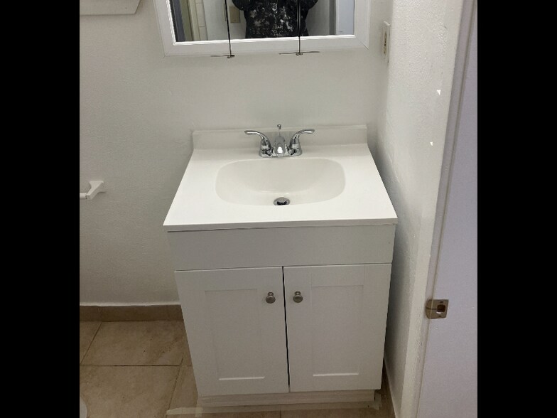 Building Photo - 2975 Sacramento Ave