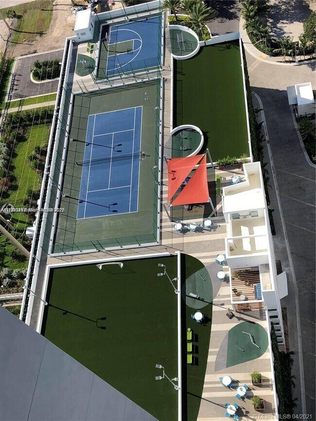 Building Photo - 16385 Biscayne Blvd