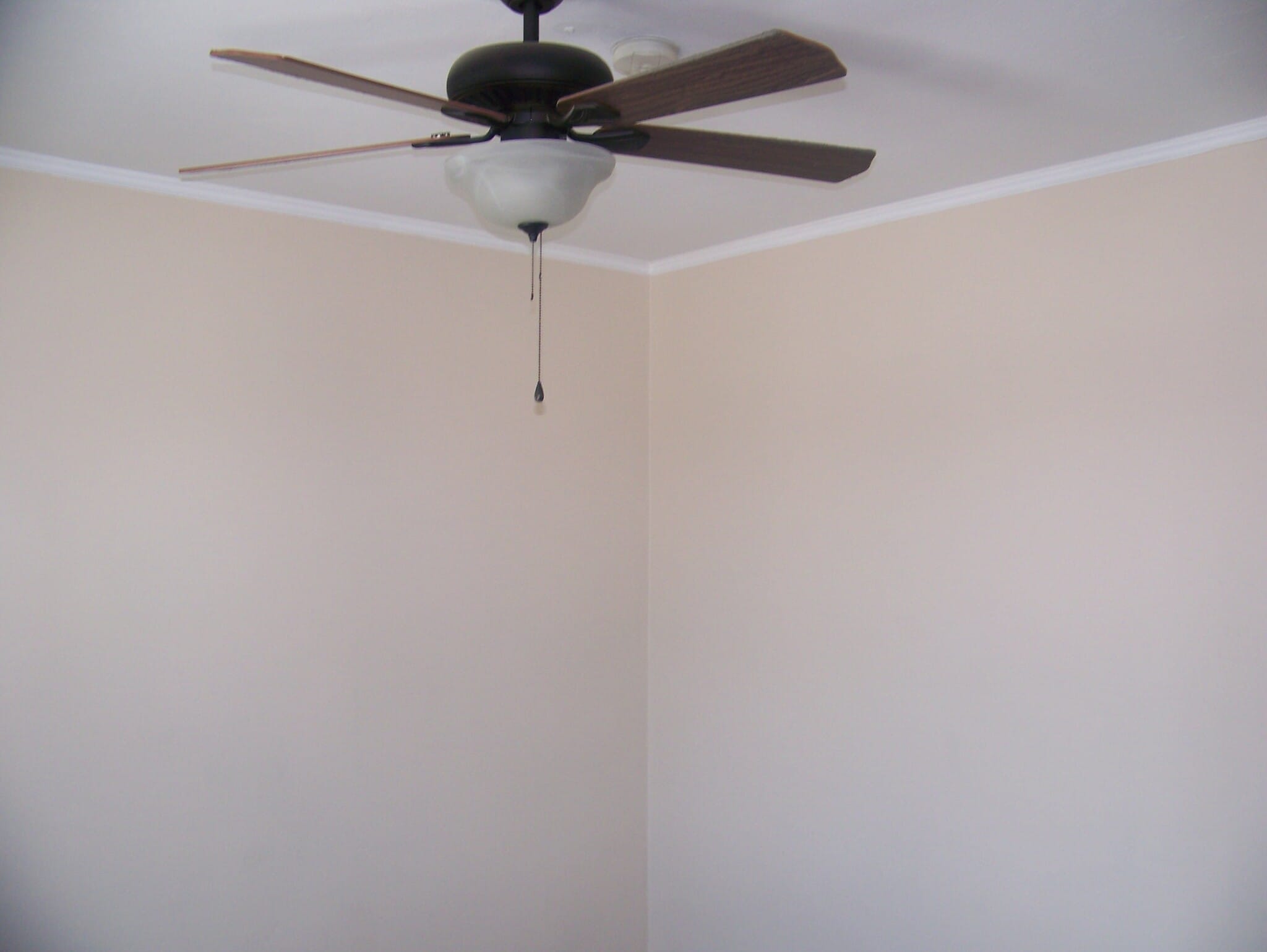 Building Photo - 2500 S Bronson Ave