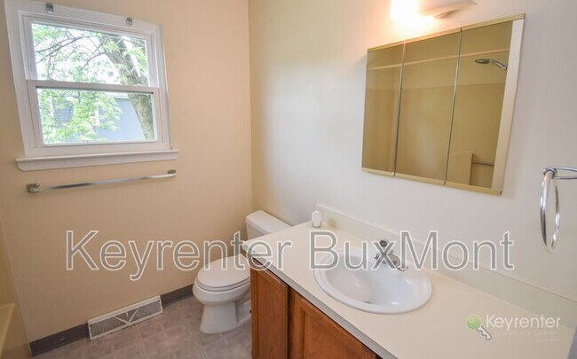 Building Photo - 403 Avenue A