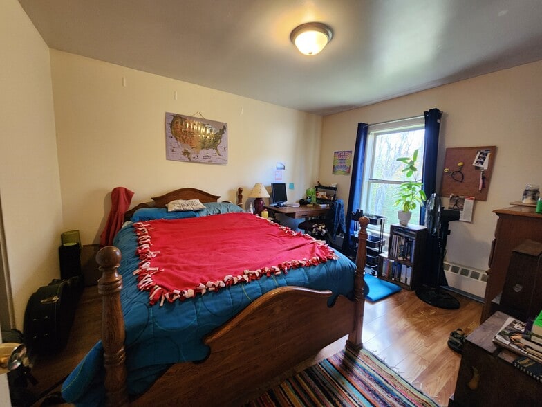 Building Photo - 172 Bolling Dr