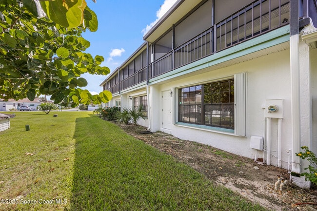 Building Photo - 194 Queens Ct