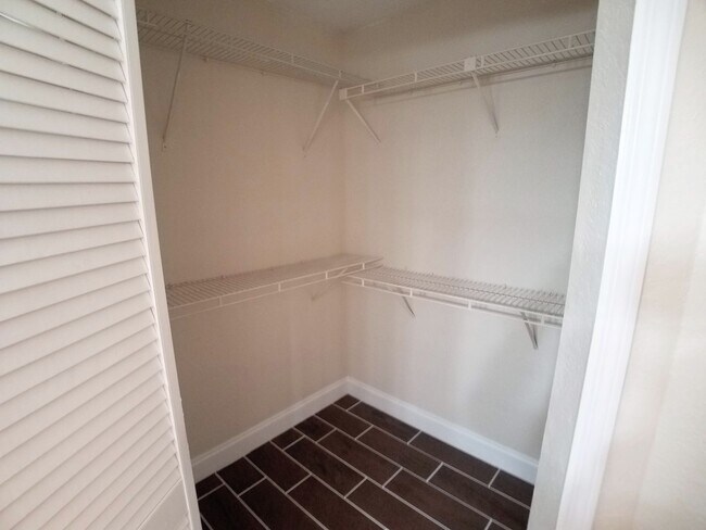 Building Photo - FOR RENT! Gorgeous First Floor Remodeled 2...