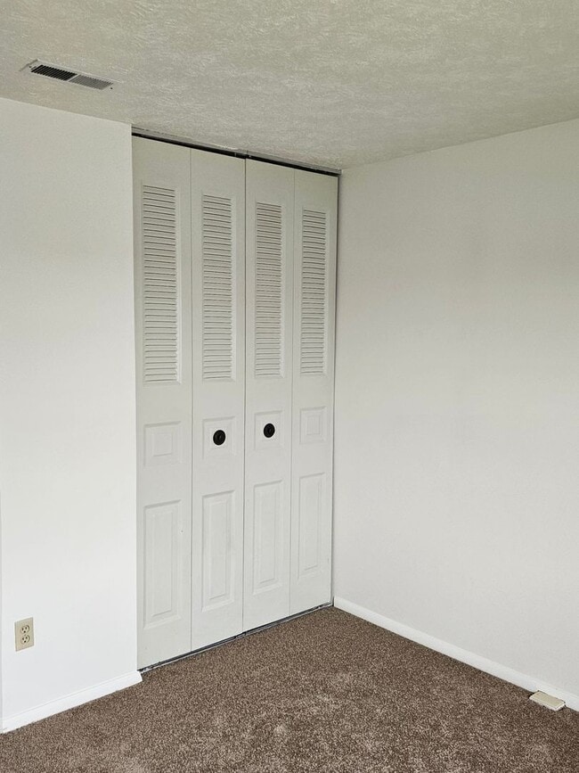 Building Photo - 1337 Vanasse Ct