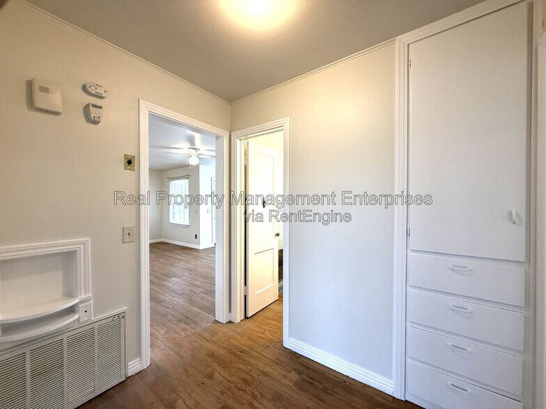 Building Photo - 3132 NW 50th St