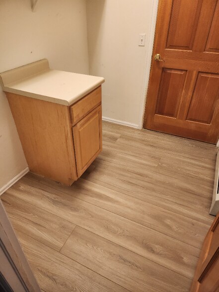 Building Photo - 407 Willow Ridge Ct