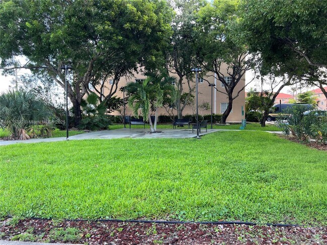 Building Photo - 17425 NW 75th Pl
