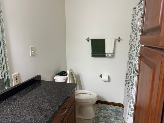 Building Photo - 13831 S Mallard Dr