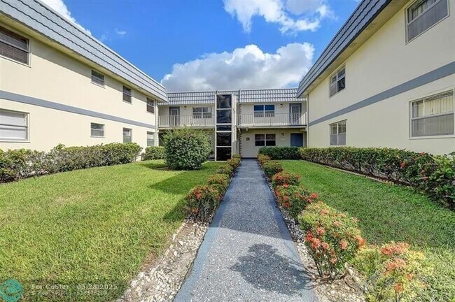 Building Photo - 125 Brittany Terrace