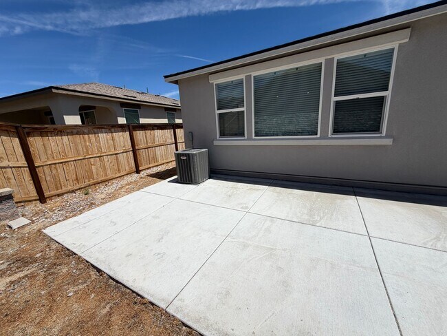 Building Photo - 3 bed/ 2 bath Reno home available in the Wild Stallion Estates