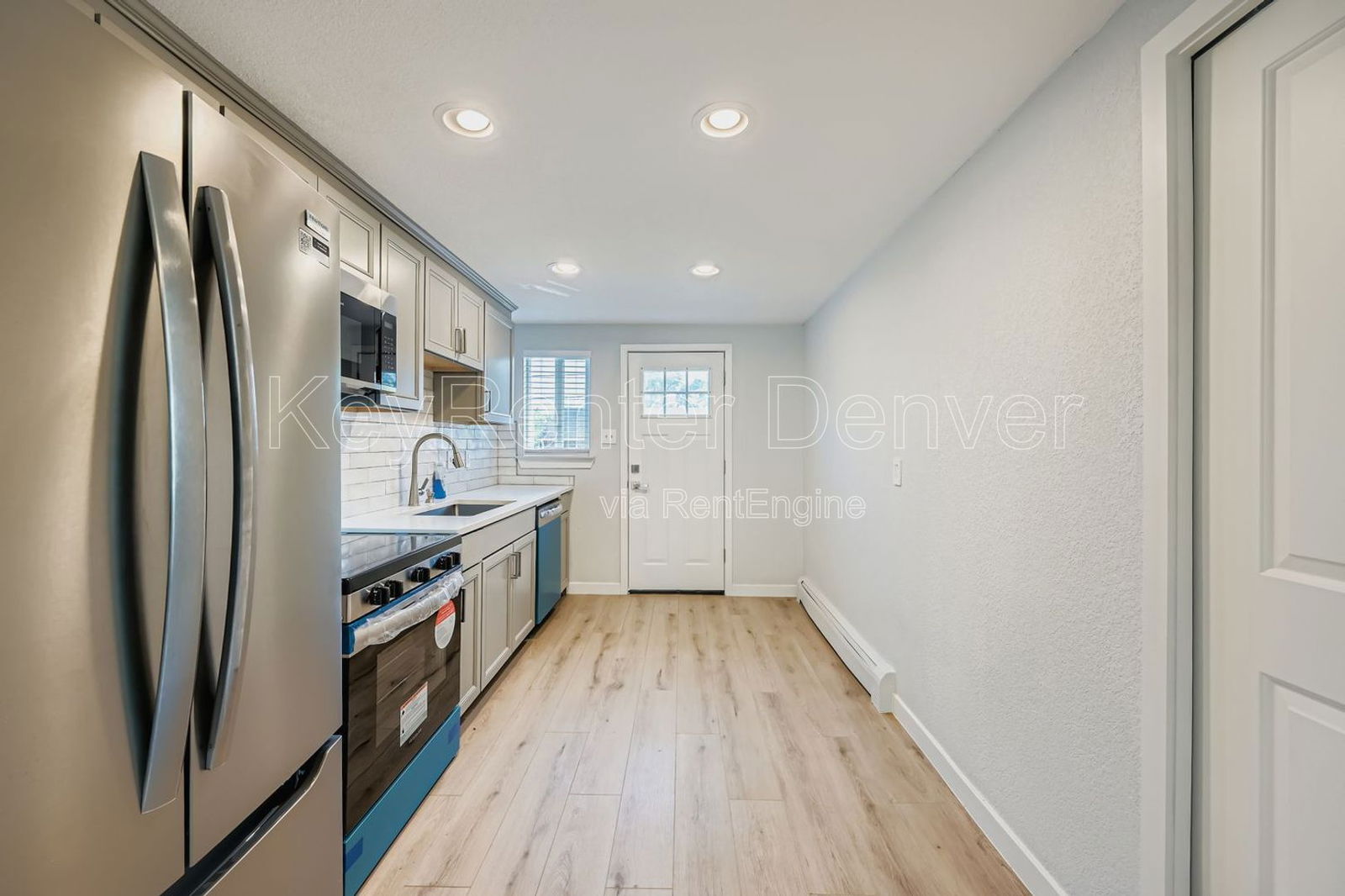 Building Photo - 2356 S Linden Ct