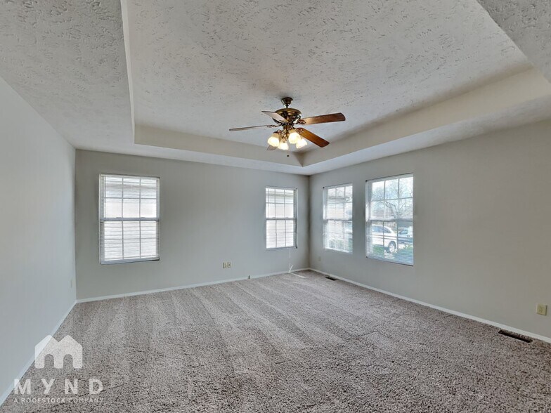 Building Photo - 615 S Mahn Ave