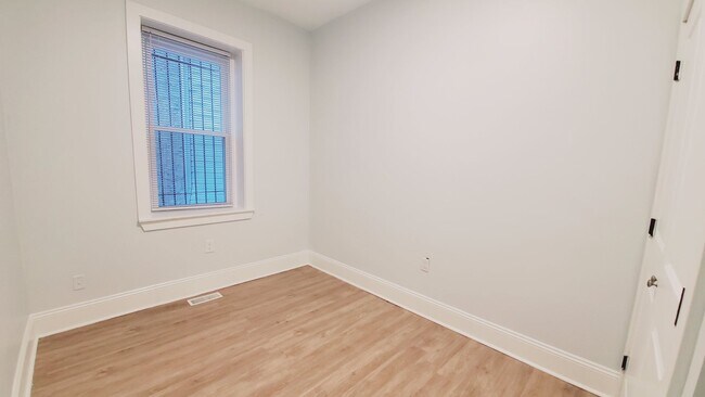 Building Photo - 4131 W Girard Ave