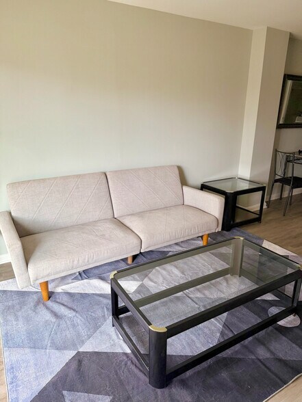 Building Photo - 2004 Fort Pemberton Ct