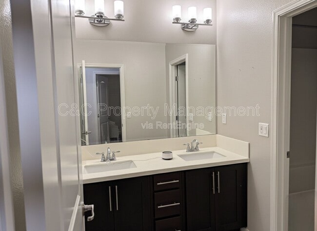 Building Photo - 4860 Ballast Ln