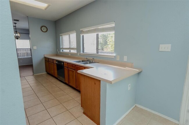 Building Photo - 1806 Ruthie Run