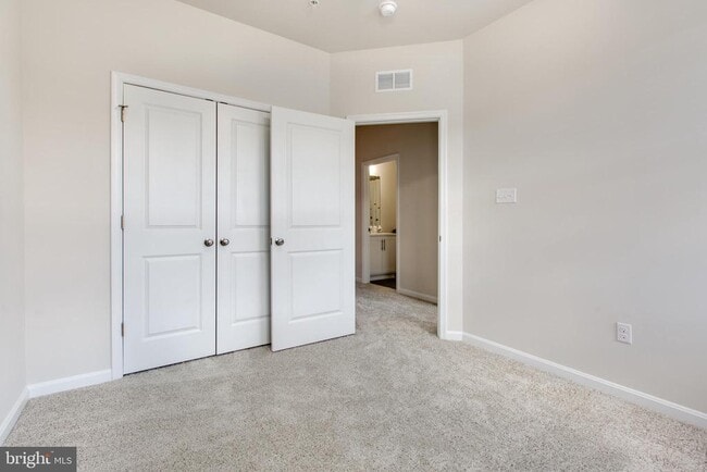 Building Photo - 3117 Laurel Hl Rd