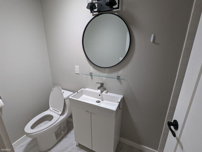 Building Photo - 4 br, 2 bath House - 610 Maywood Lane