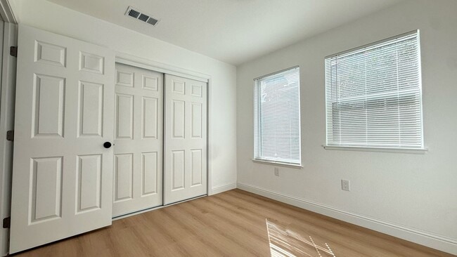 Building Photo - 212 N 17th St