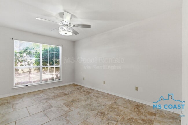 Building Photo - 880 Oio Pl