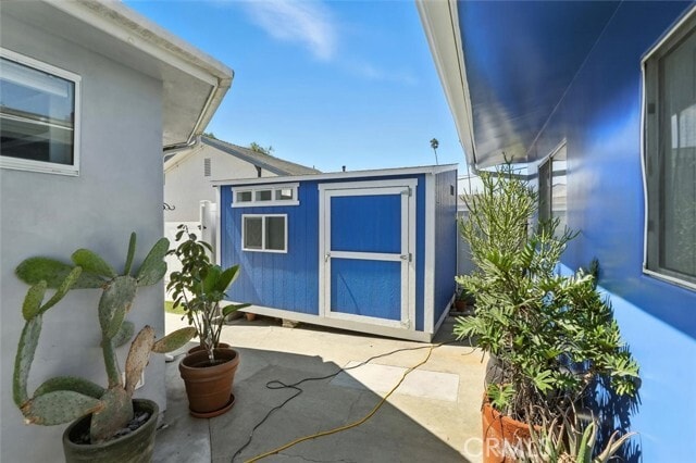 Building Photo - 414 N Gertruda Ave