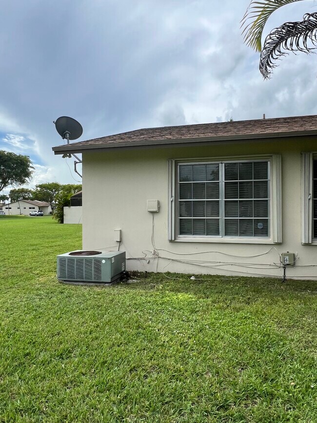 Building Photo - 11758 SW 108th Ln