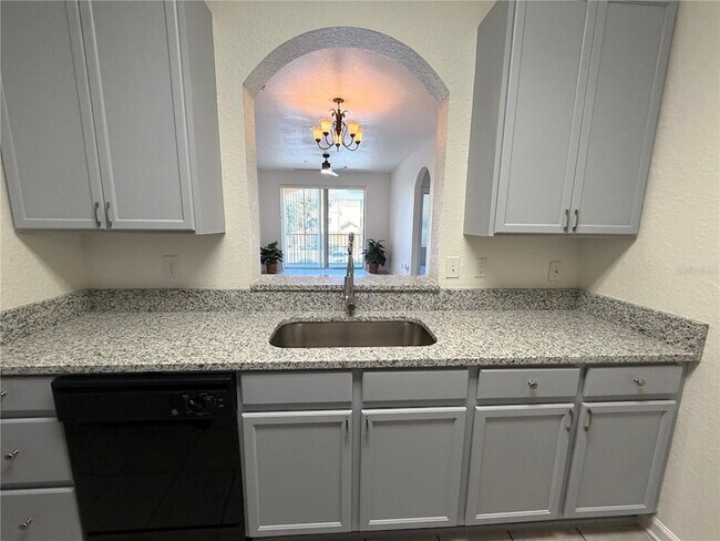 Building Photo - 6335 Contessa Dr