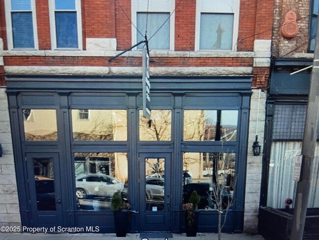 Building Photo - 322-322 Penn Ave