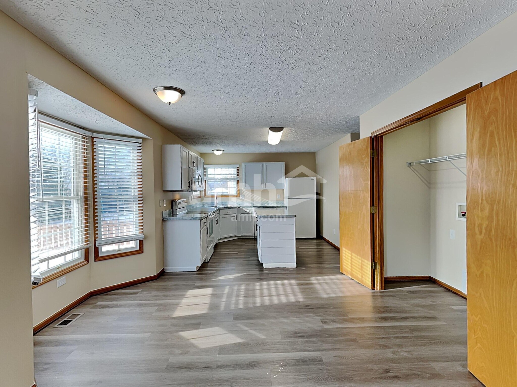 Building Photo - 1163 Tarragon Dr