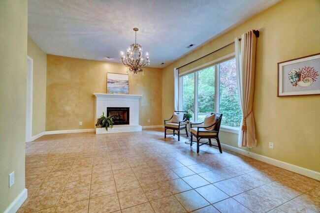Building Photo - 1700 Jermyn Ln