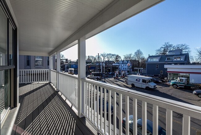 Building Photo - 150-152 Huron Ave