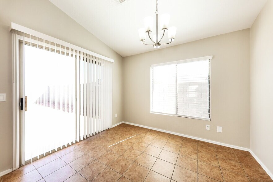 Building Photo - 12530 W Willow Ave
