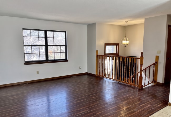 Building Photo - Coming Soon! Spacious 3-bedroom, 2-bathroom home in the highly sought-after Blue Springs area!