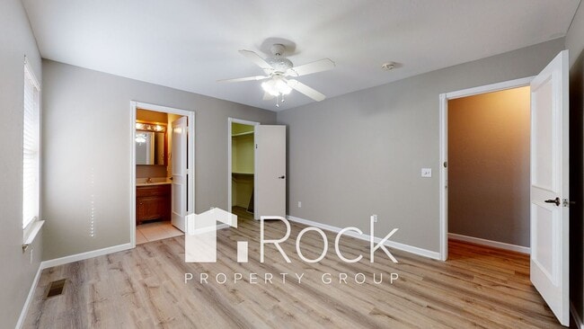Building Photo - Need space? Take a look at this 4 Bedroom/...