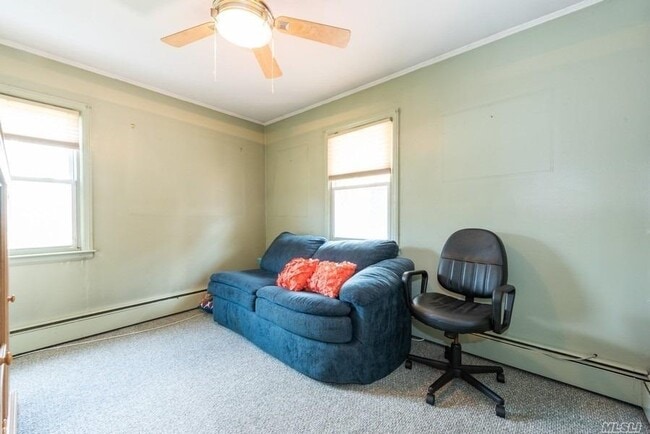 Building Photo - 341 Pin Oak Ln