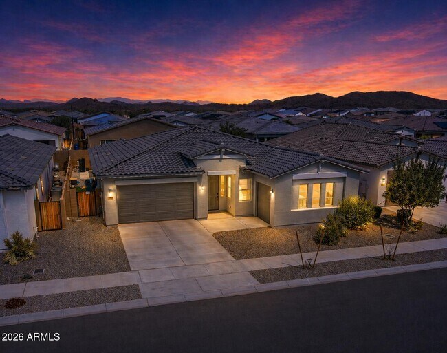 Building Photo - 14144 W Smoketree Dr