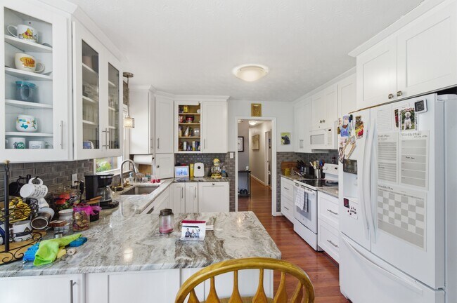 Building Photo - 601 Winged Foot Ct