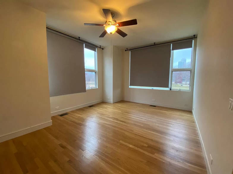Building Photo - 435 W Hobbie St