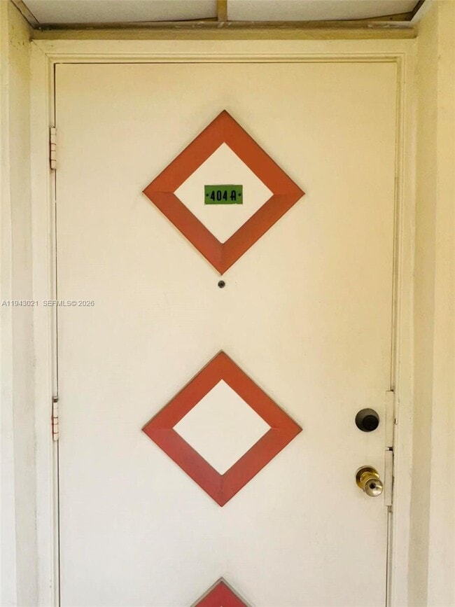 Building Photo - 215 SE 3rd Ave