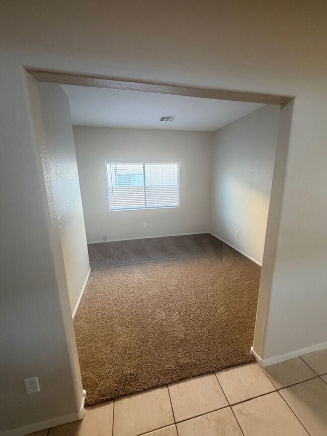 Building Photo - 3 bedroom with loft home in North Las Vegas!